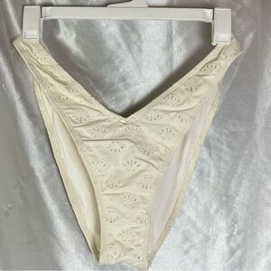 Wild Fable Cream Lace V-Front Bikini Bottoms – Size XL – NWOT